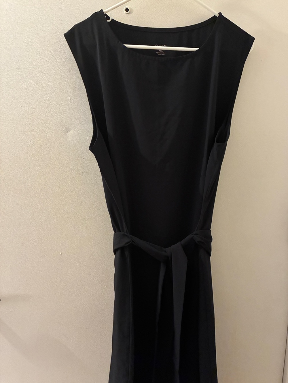 OTG Classic Black Sleeveless Tie-Waist Dress Size XXL